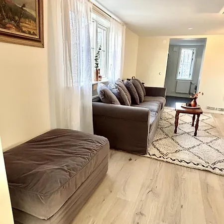 Charmigt Naera Station - 11 Minuter Liseberg