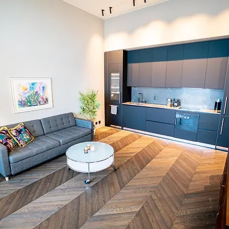 Penthouse 70th Floor Karlatornet Daire