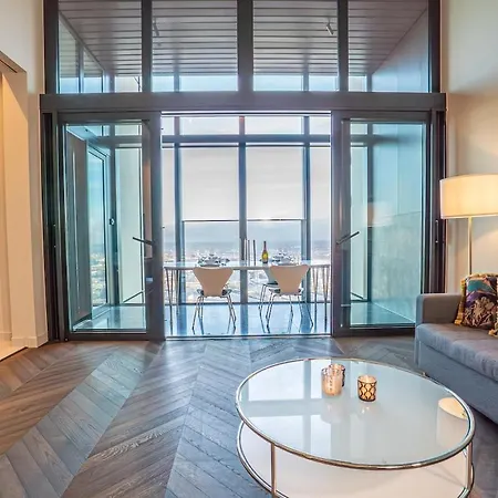 Penthouse 70th Floor Karlatornet Daire Göteborg