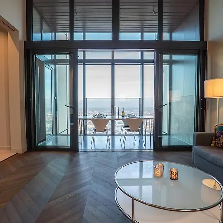 Penthouse 70th Floor Karlatornet