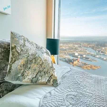 Daire Penthouse 70th Floor Karlatornet *