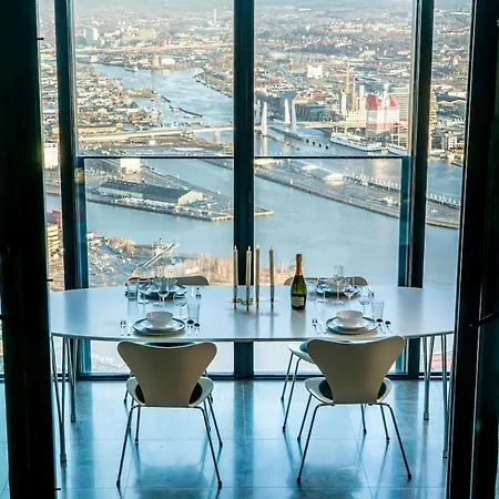 Daire Penthouse 70th Floor Karlatornet *