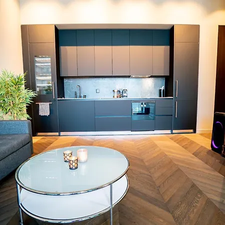 Daire Penthouse 70th Floor Karlatornet