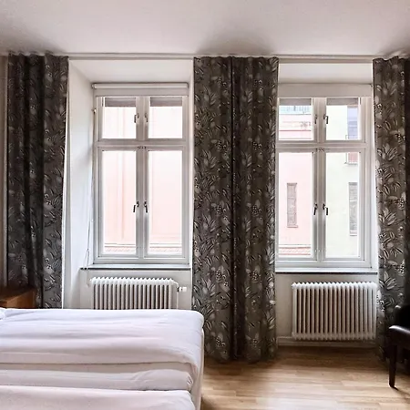 Vanilla Hotel