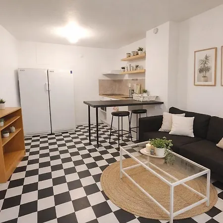 Premium Workers 8br 13beds 2kitchen 3bath 度假居 *