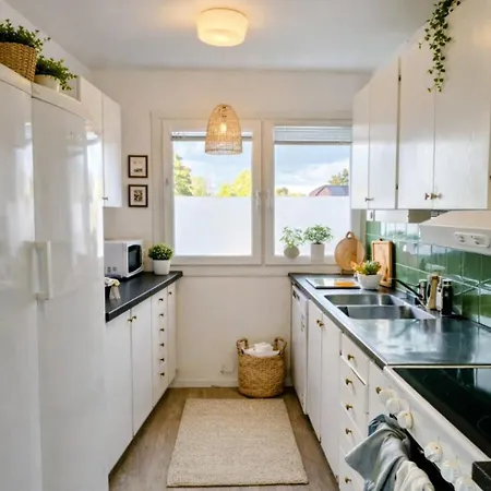 Premium Workers 8br 13beds 2kitchen 3bath * גטבורג
