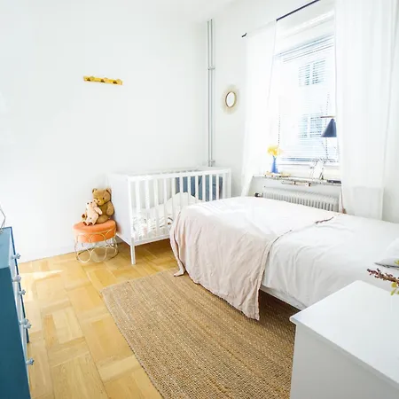 Haha Nordic Partille Large 3br For 7 Guests With 2 Kitchens, Garden & Parking *