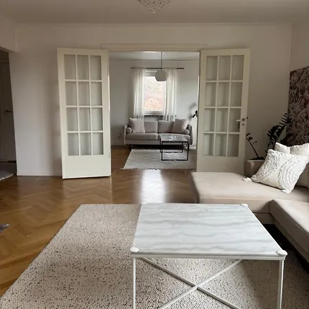 Grand With Great Location! Villa Gothenburg