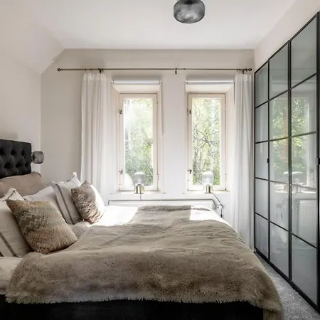 C Annedal Apartment *