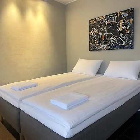 La Mare Úszó hotel