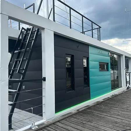 La Mare Botel 4*