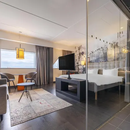 Radisson Blu Riverside Otel 4*