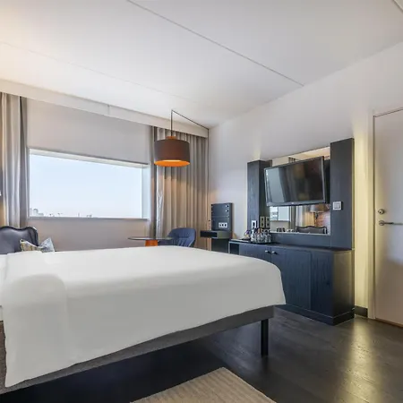 Radisson Blu Riverside Otel 4*