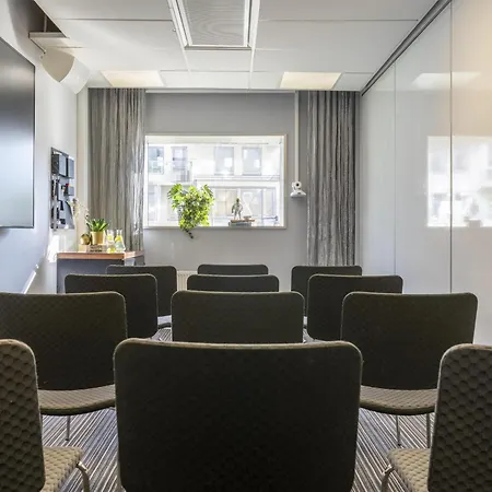 Radisson Blu Riverside 4*