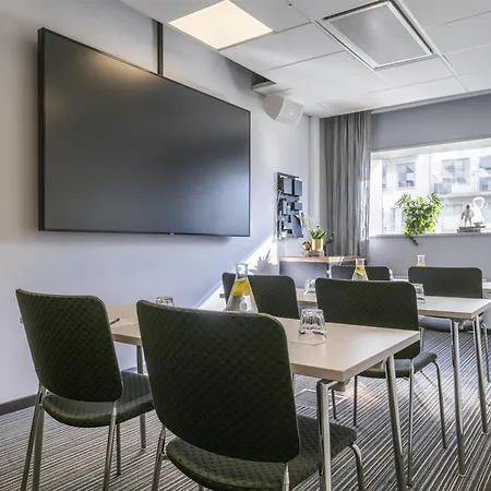 Radisson Blu Riverside Otel 4*