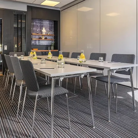 Radisson Blu Riverside Otel 4*