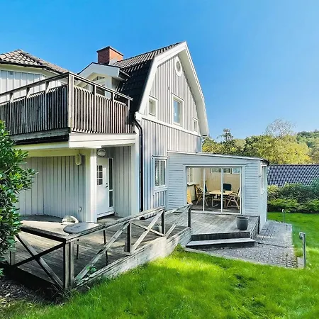 4 Star Holiday Home In Goeteborg, Cleaning Included 別荘