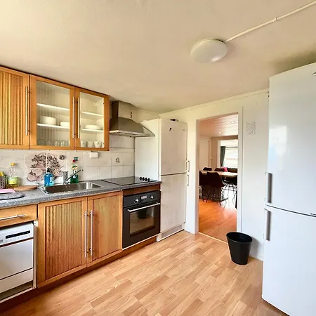 別荘 Workers - 5 Bedroom - 2 Bath - Volvo - Parking ヨーテボリ