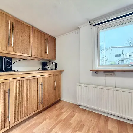 別荘 Workers - 5 Bedroom - 2 Bath - Volvo - Parking ヨーテボリ