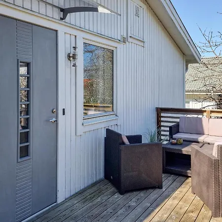 2 Bedroom Gorgeous In Torslanda *
