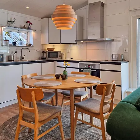 Smukt Hus Med 2 Soveværelser I Torslanda Feriehus
