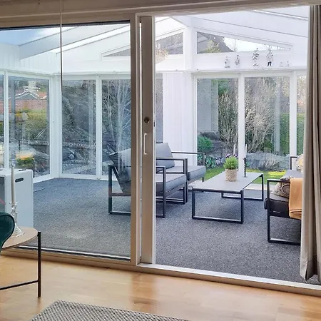 2 Bedroom Gorgeous In Torslanda Ferienhaus *