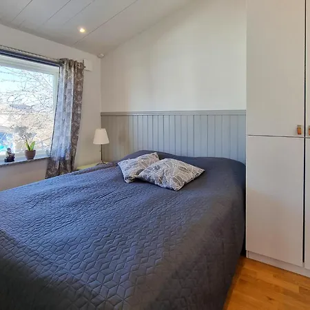 2 Bedroom Gorgeous In Torslanda Göteborg