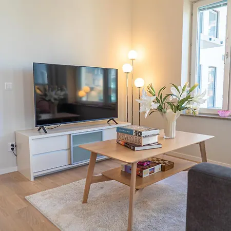 Avenyn Hideaway By Beyond With Big Balcony * Gothenburg
