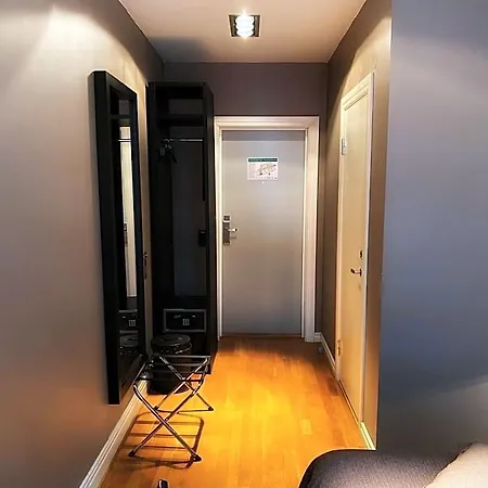 Villan 4*