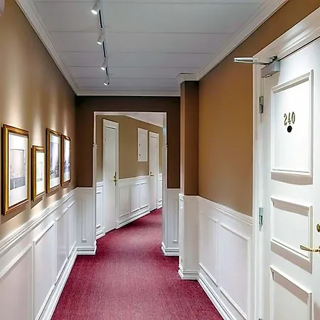 Royal Hotel 3*