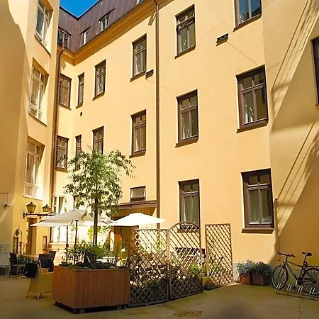 Royal Hotel