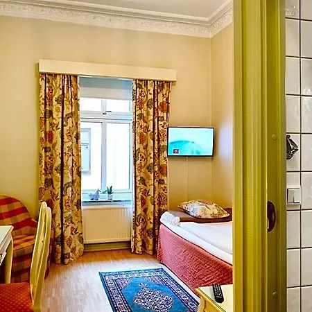 Royal Hotel