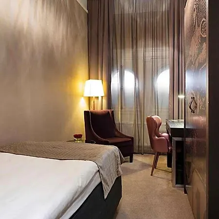 Hotel Elite Plaza 4*