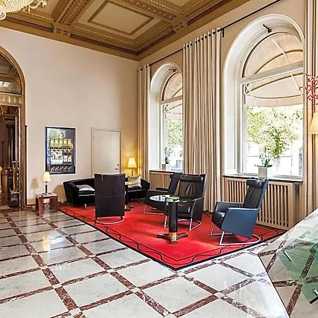 Elite Plaza Hotel