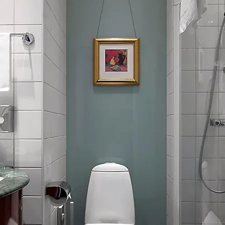 Elite Plaza Hotel 4*