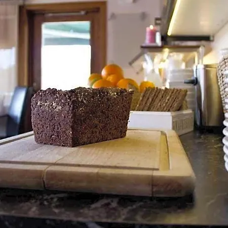 Charming With Complimentary Breakfast Hotel