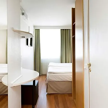 Good Morning+ Hotell 3*