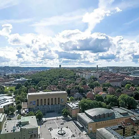 Live And Ekmanska Apart Otel 4*