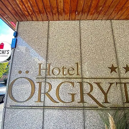 Oergryte 3*