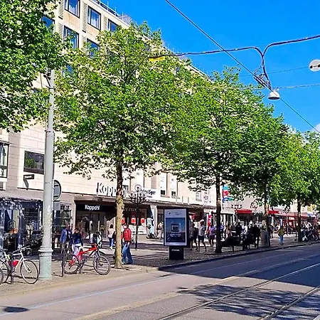 Avenyn Hostel, Former Le Mat Hostel