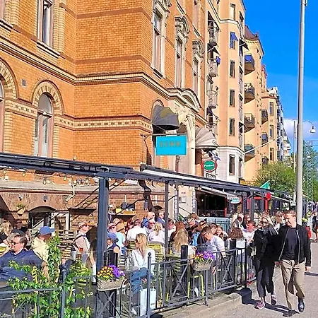 Avenyn Hostel, Former Le Mat Hostel