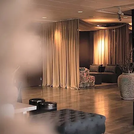 Hotel Arken & Art Garden 4*