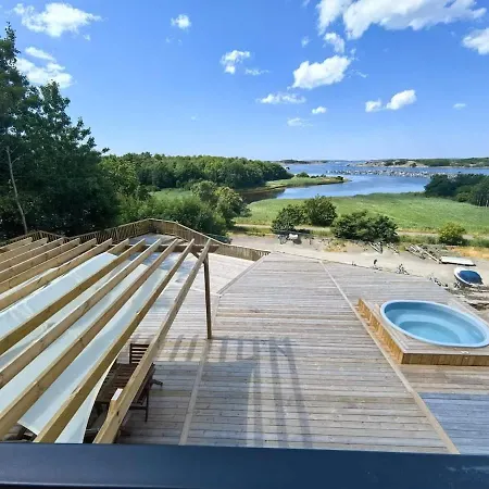 Seaside Panorama With Jetless Hot Tub *