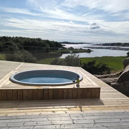 Villa Seaside Panorama With Jetless Hot Tub