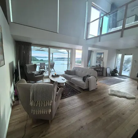 Villa Seaside Panorama With Jetless Hot Tub *