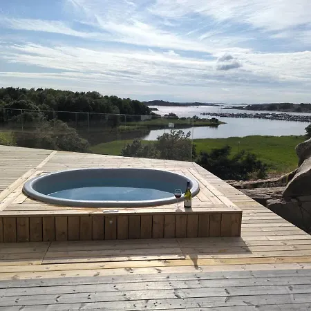 Villa Seaside Panorama With Jetless Hot Tub Gotemburgo