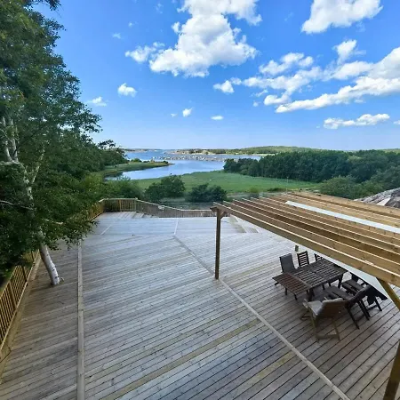 Seaside Panorama With Jetless Hot Tub Gotemburgo