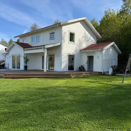 Villa Exclusive And Luxurious With A View Of Nature Göteborg