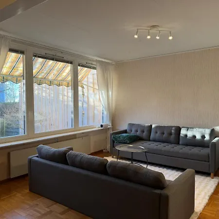Villa Workers House Near Volvo With 4 Bedrooms 7 Beds And Parking Göteborg