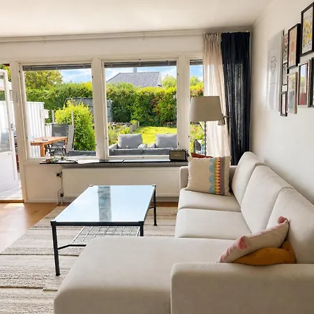 House Landvetter - Sunny Large Terrace, 15 Mn From Gothenburg, Free Parking ヨーテボリ